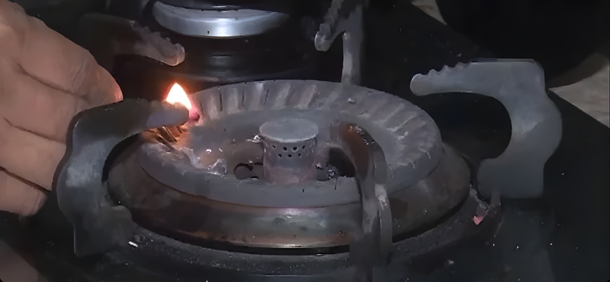 Unannounced Gas Cuts Make Karachiites’ Lives Miserable